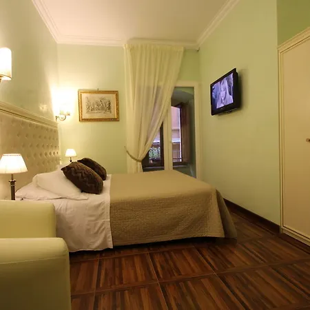 Navona 4*
