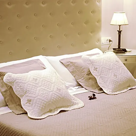 Navona بيت ضيافة 4*