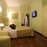 ロカンダ ナヴォーナ 4*