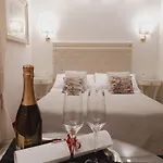 ゲストハウス ロカンダ ナヴォーナ 4*