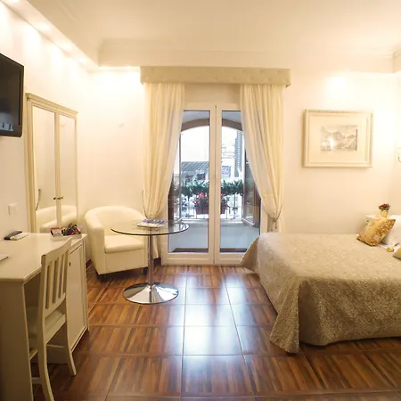 Navona 4*