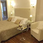 Navona Guest house 4*